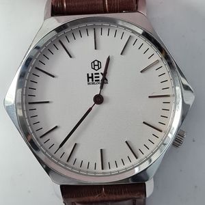 Hex watch quartz